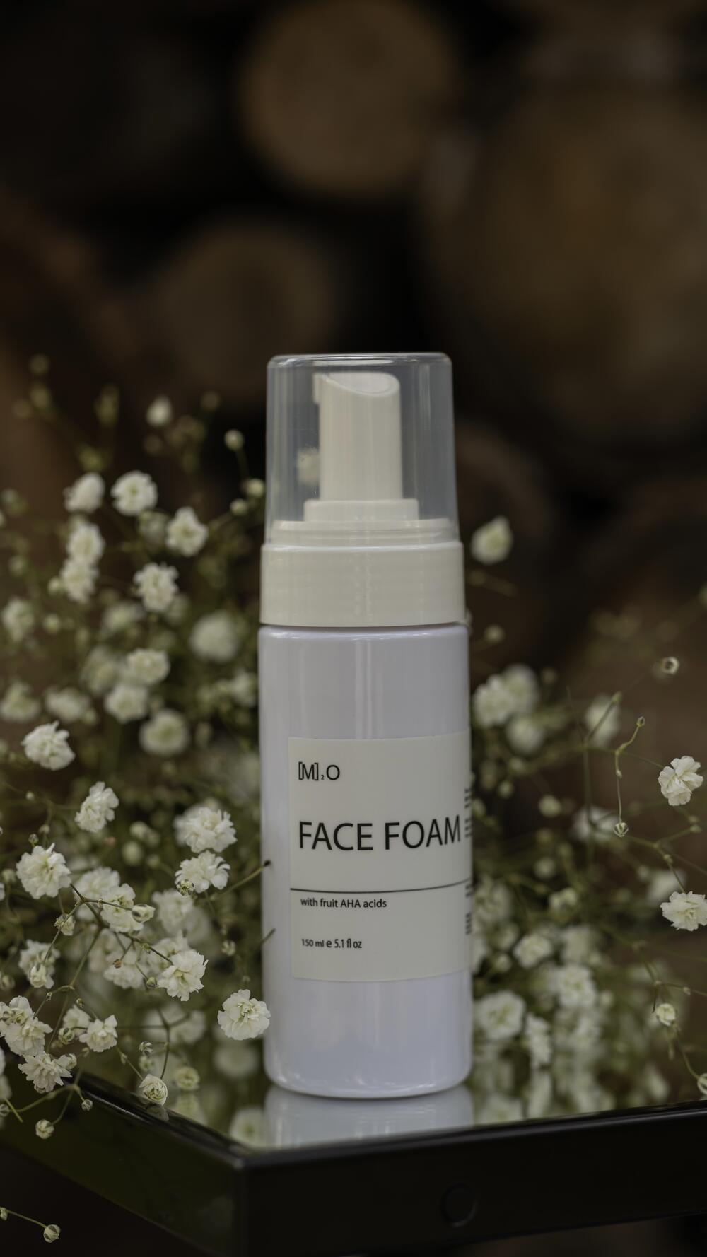 Пінка для очищення обличчя з AHA кислотами Face Foam M2O 