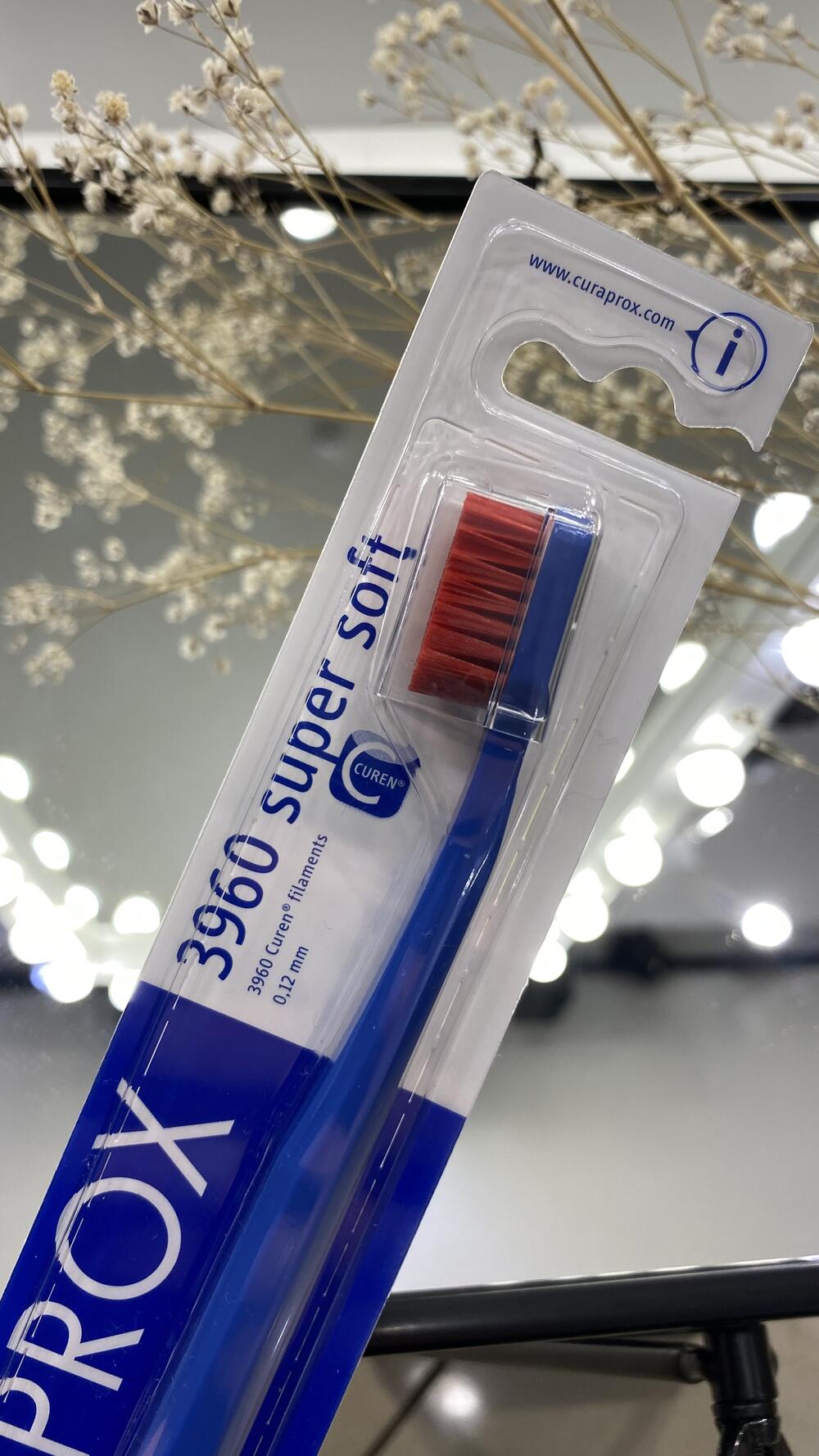 Зубна щітка Supersoft синьо-червона  3960 d 0.12 mm Curaprox 