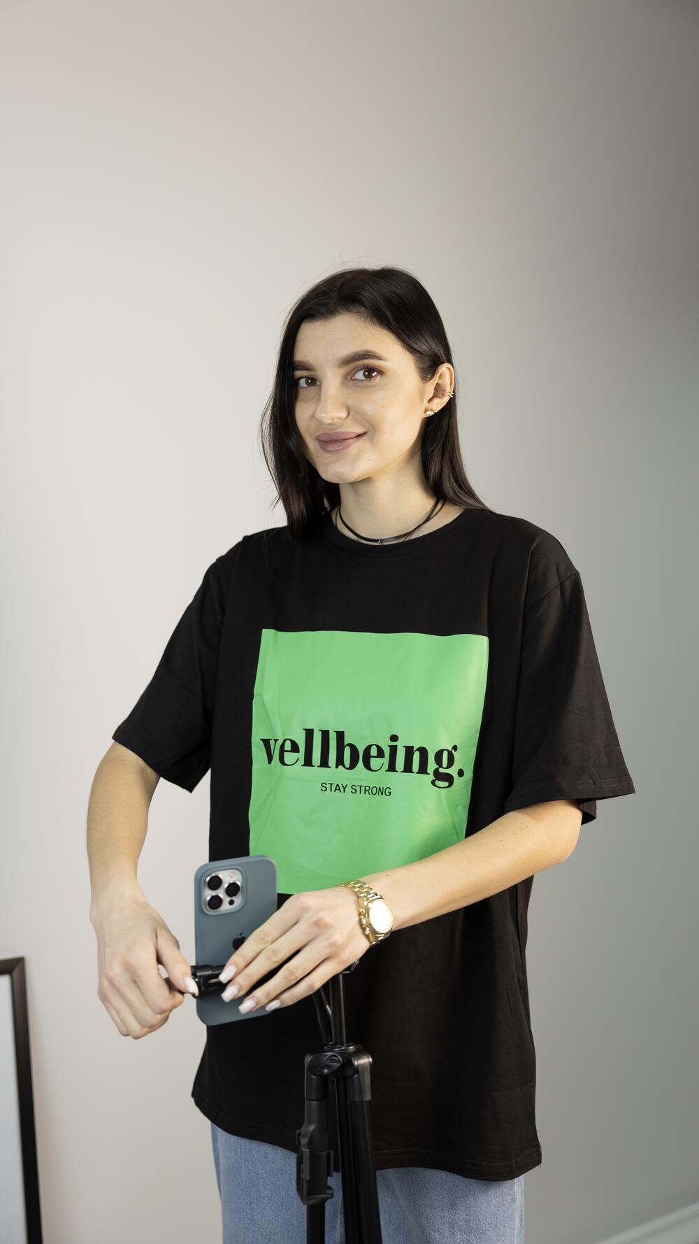 Футболки бавовняні з принтом Vellbeing made in Italy Чорний, S/M