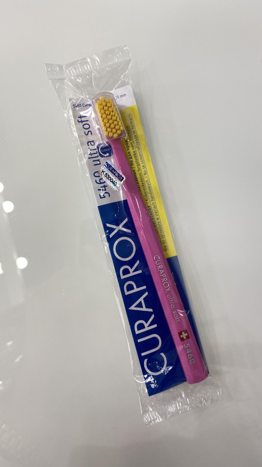 Зубна щітка Ultra Soft 5460 d 0,10 mm поліетилен, рожева з жовтим Curaprox 