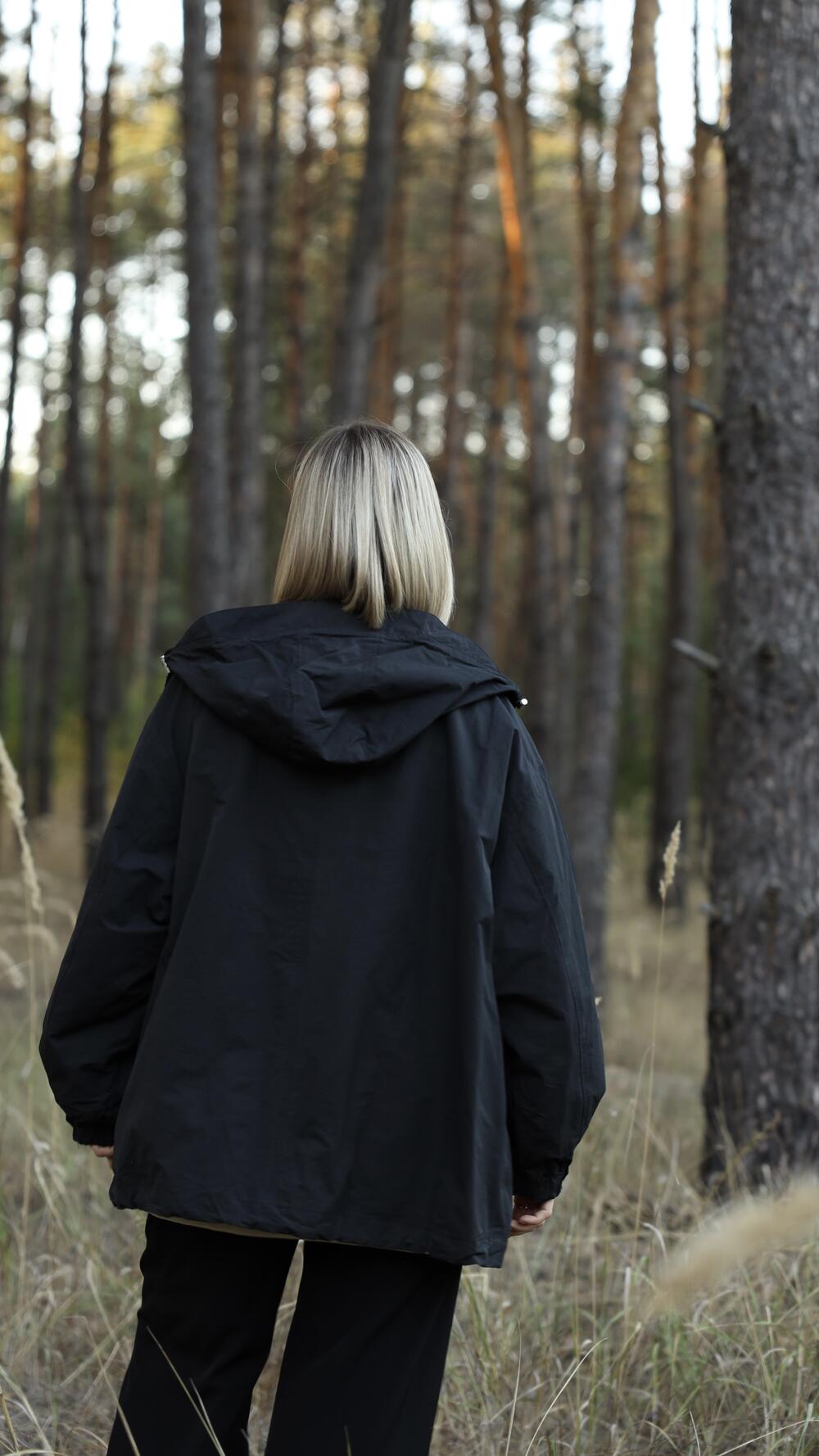 Вкорочений Тренч з накладними карманами Miss LAN Чорний, Oversize