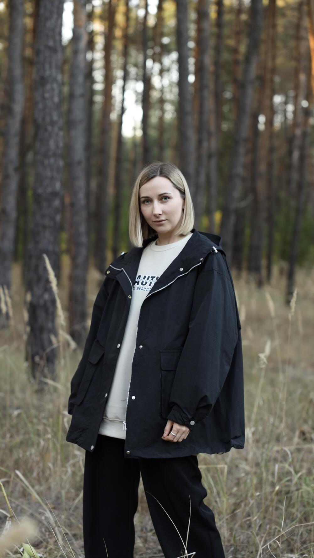 Вкорочений Тренч з накладними карманами Miss LAN Чорний, Oversize