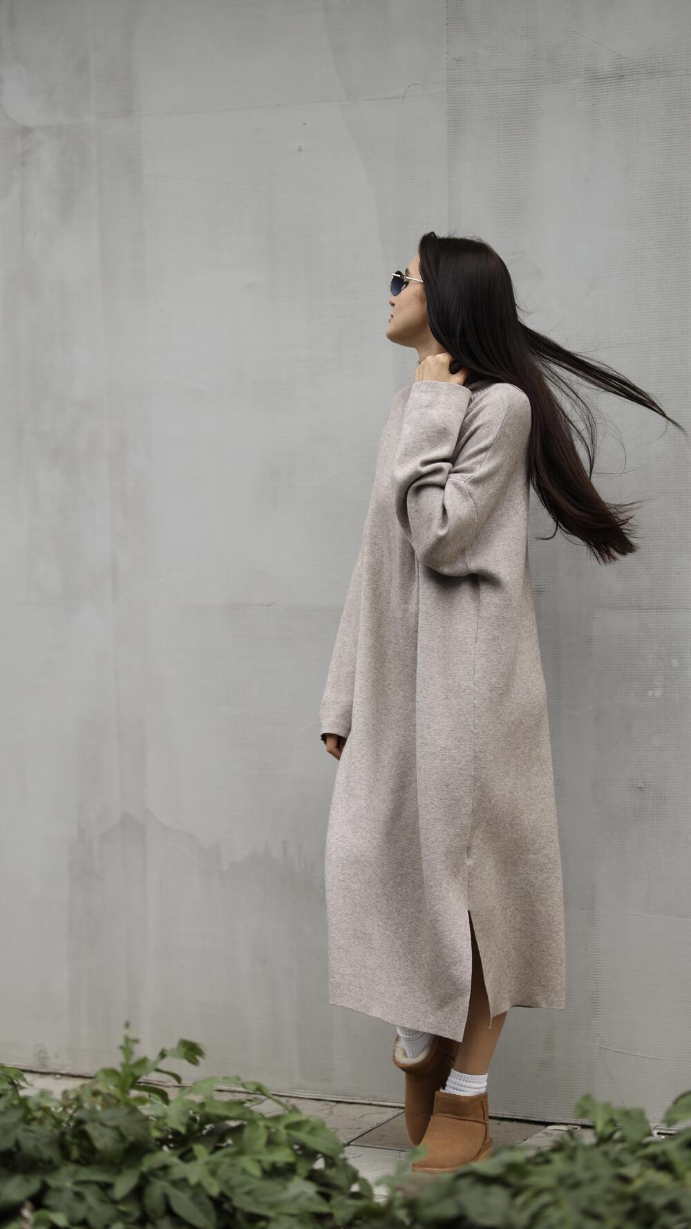Сукня тепла, довга з широким рукавчиком та високим комірцем Lara made in Italy Мокка, Oversize