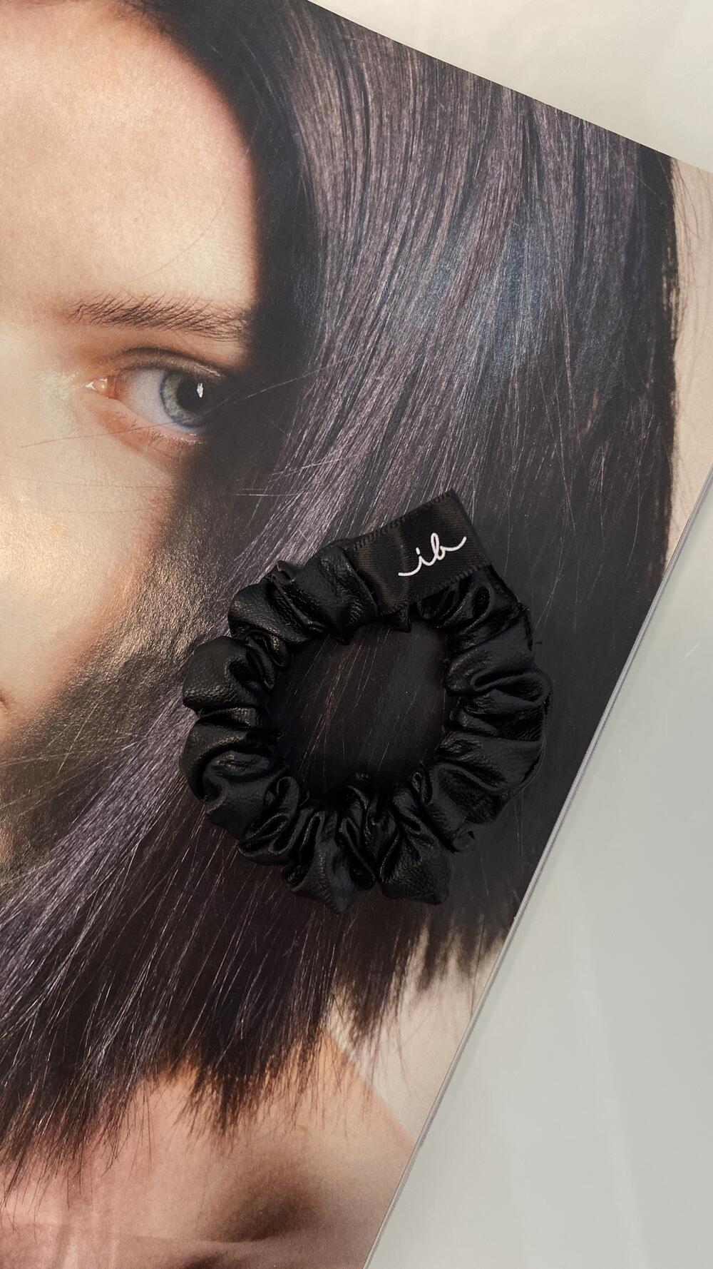 Резинка-браслет для волосся invisibobble SPRUNCHIE Slim Premium Leo is the New Black 