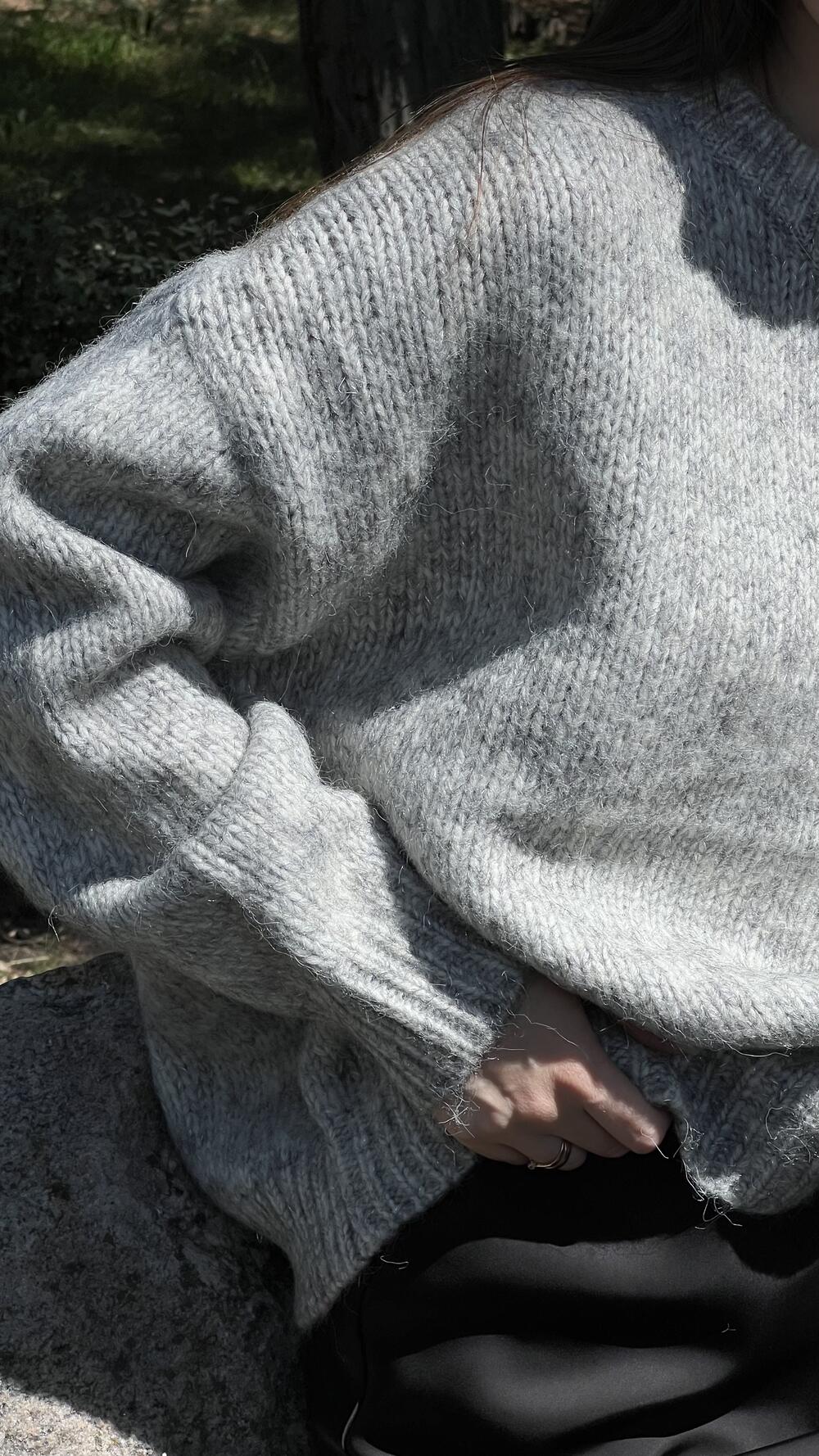 Джемпер з люрексовою ниткою гладенький H259 Lara made in Italy M/L, Сірий меланж