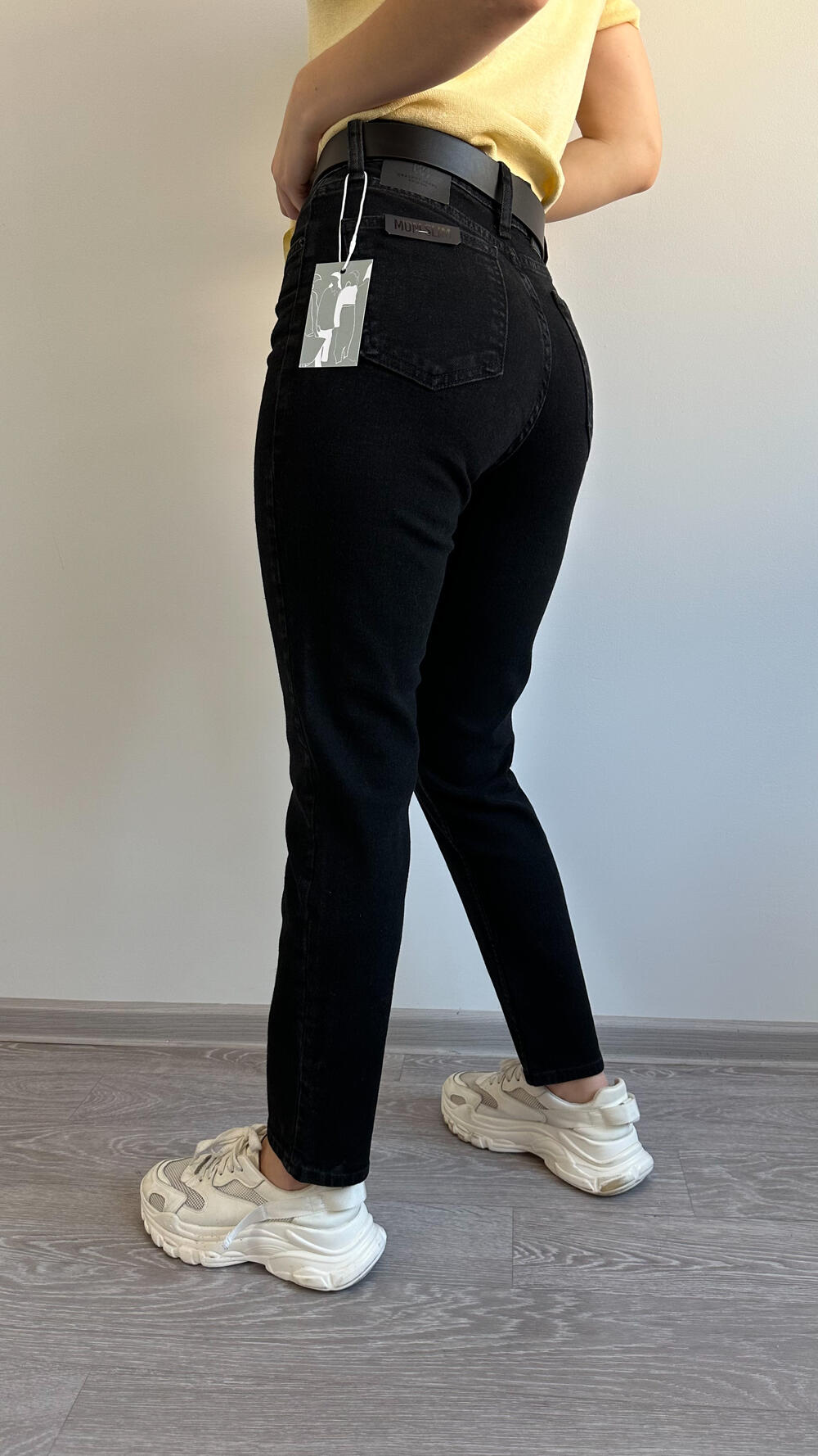 Джинси 1526 slim mom Cracpot Чорний, 28
