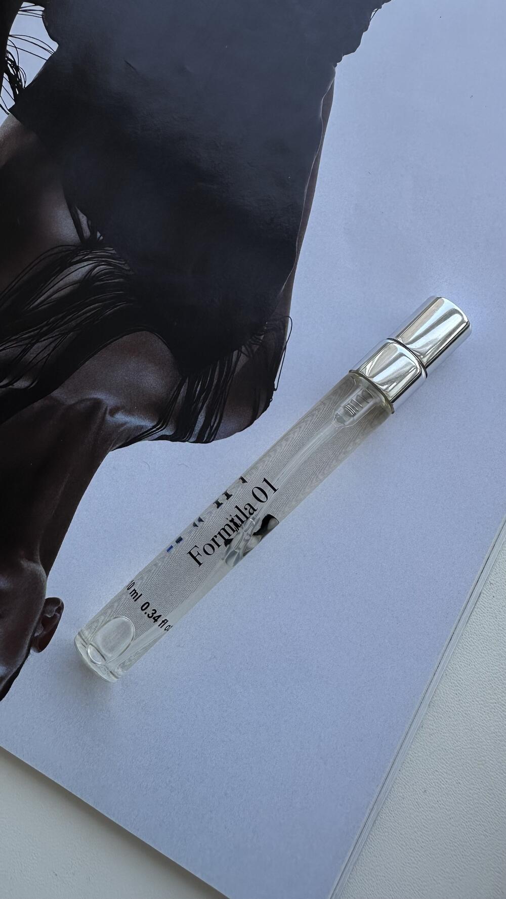 Тревел формат, у склі 10 ml Hello Helen Formula 01