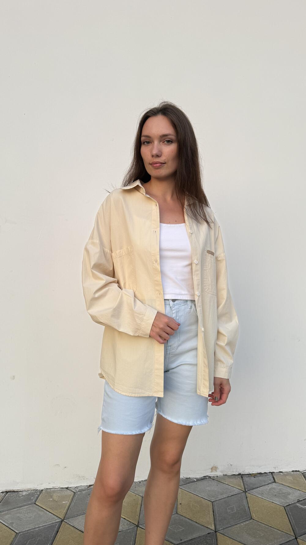 Сорочка базова з нашивкою на кишені Benu 6723 Бежевий, Oversize