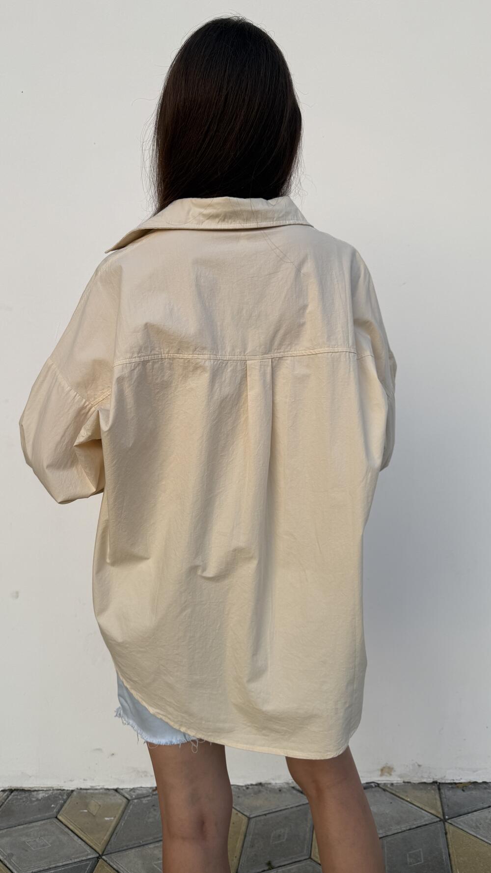 Сорочка базова з нашивкою на кишені Benu 6723 Бежевий, Oversize