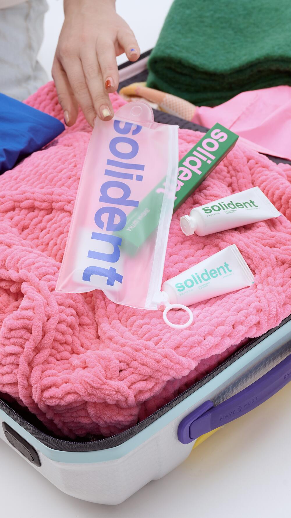 Набір для подорожей travel kit Mint/Blackcurrant Solident 