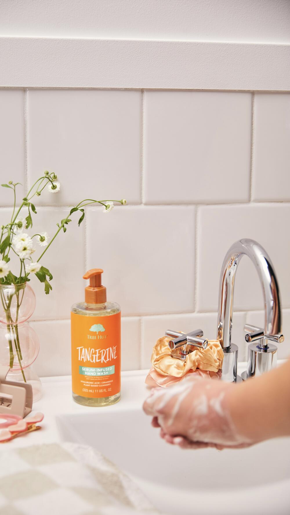 Мило для рук Tree Hut Hand Wash 325g Tangerine