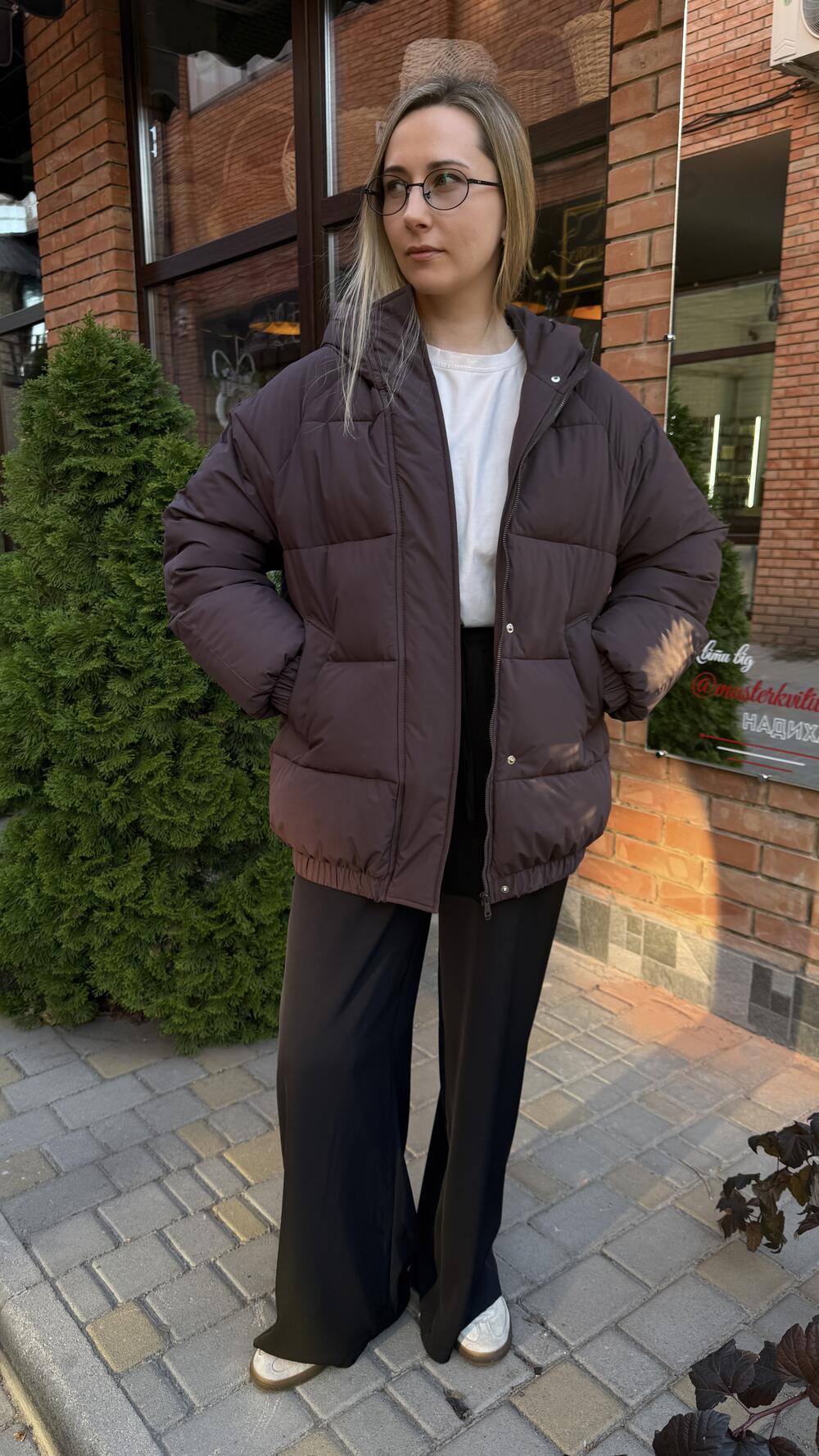 Бомбер з капюшоном Bless Шоколадний, M