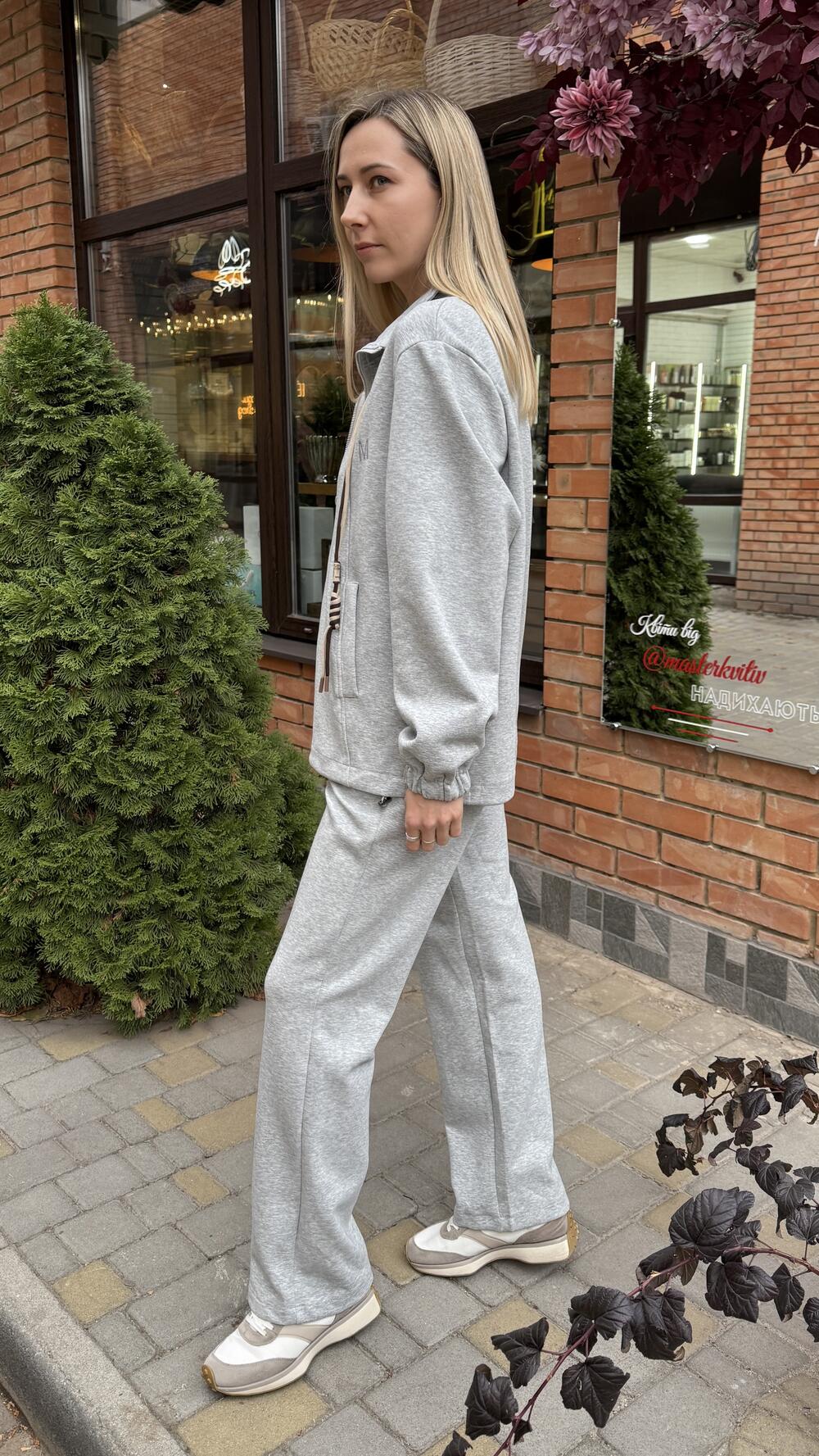 Костюм з вишивкою М, з кольоровими шнурками Сірий меланж, L