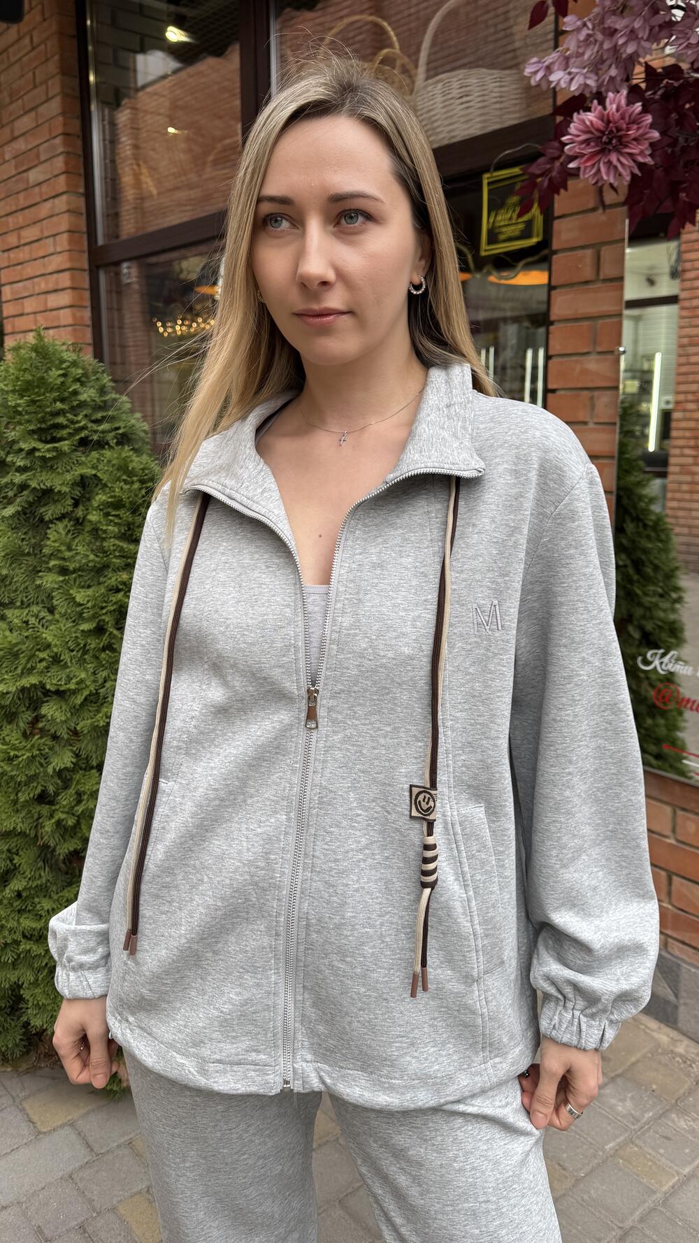 Костюм з вишивкою М, з кольоровими шнурками Сірий меланж, L