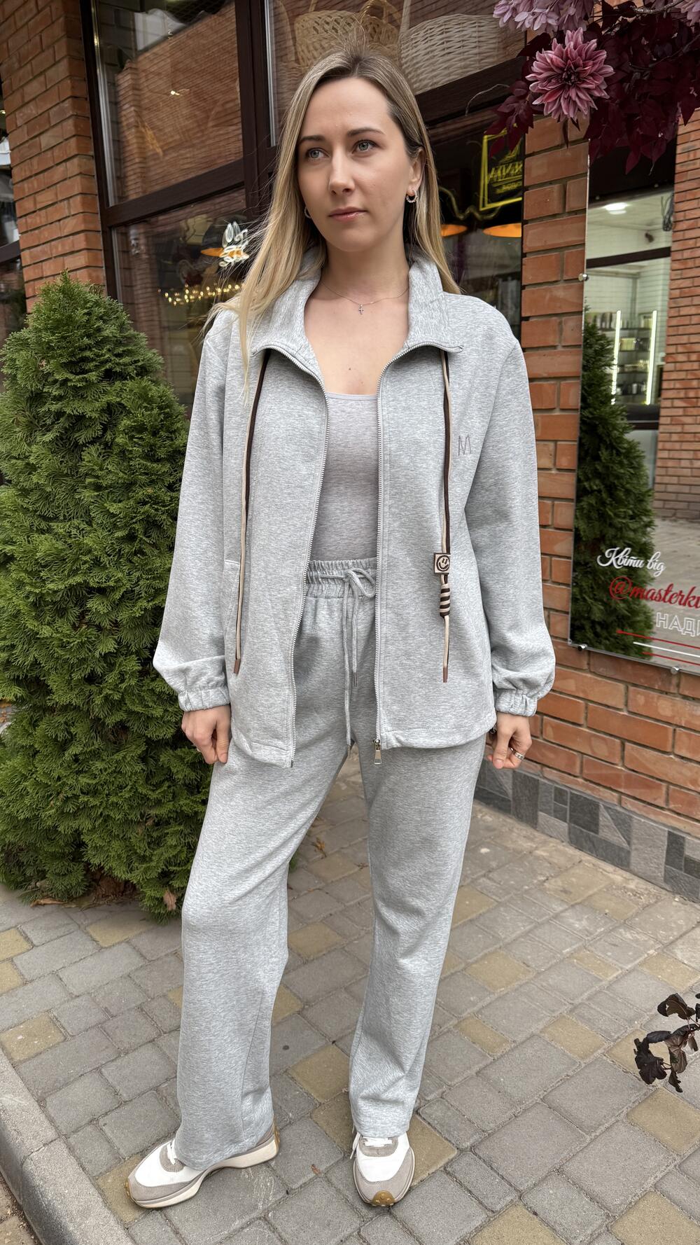 Костюм з вишивкою М, з кольоровими шнурками Сірий меланж, L