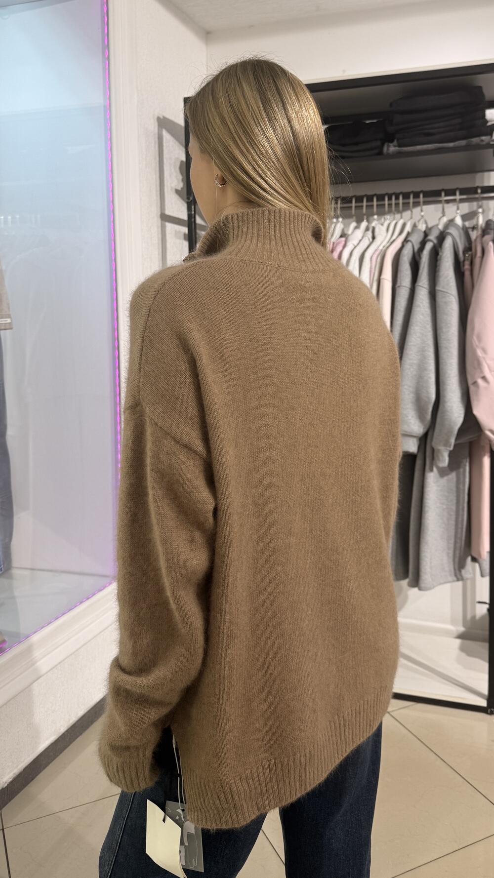 Светр поло з комірцем кашеміровий Liture Мокка, Oversize