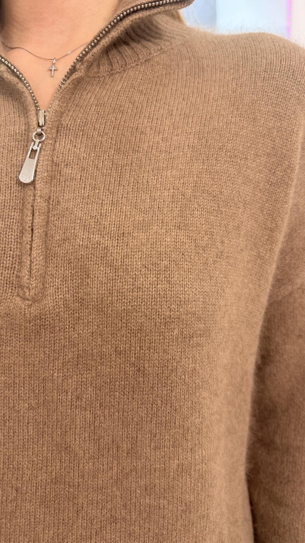 Светр поло з комірцем кашеміровий Liture Мокка, Oversize