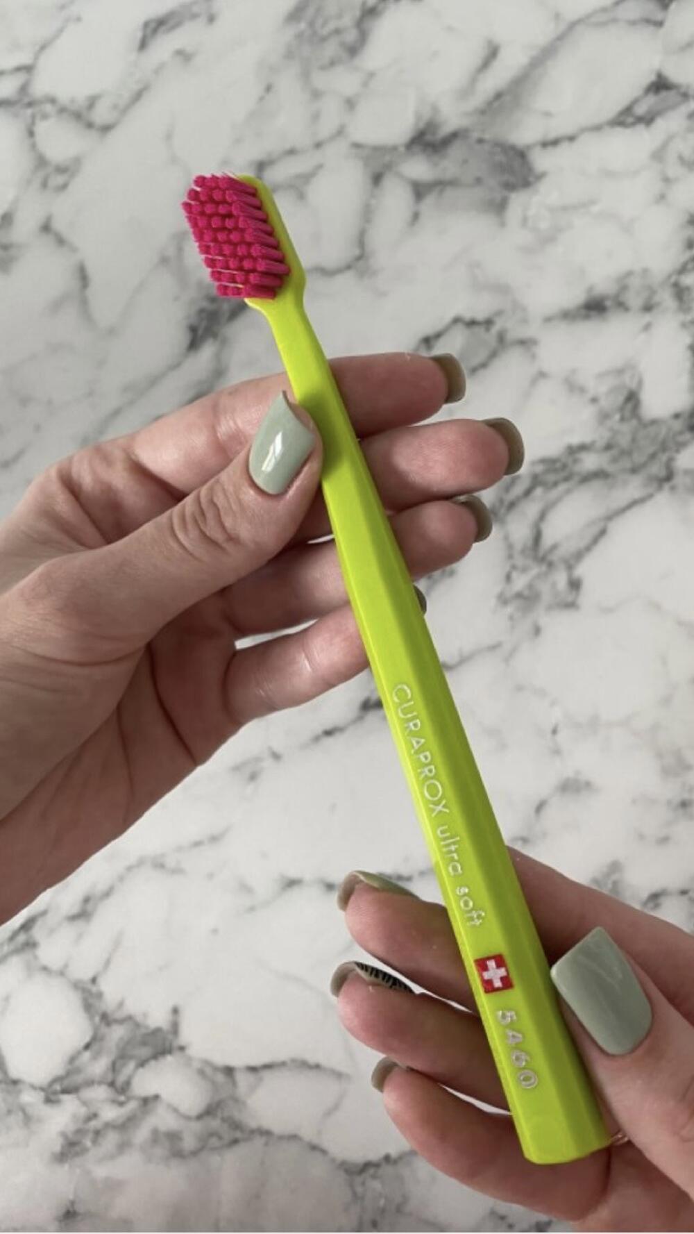 Зубна щітка ultra soft 5460 0,10 mm Салатова з рожевим