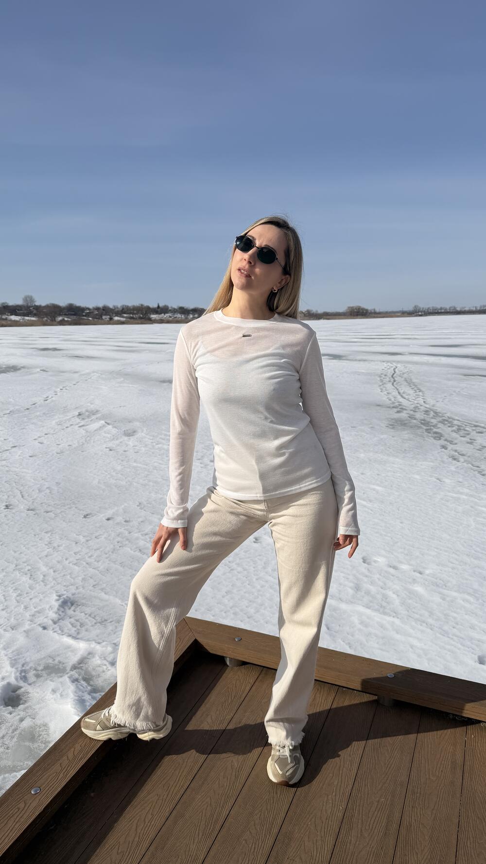 Лонг напівпрозорий з декором на грудях Білий, S/M