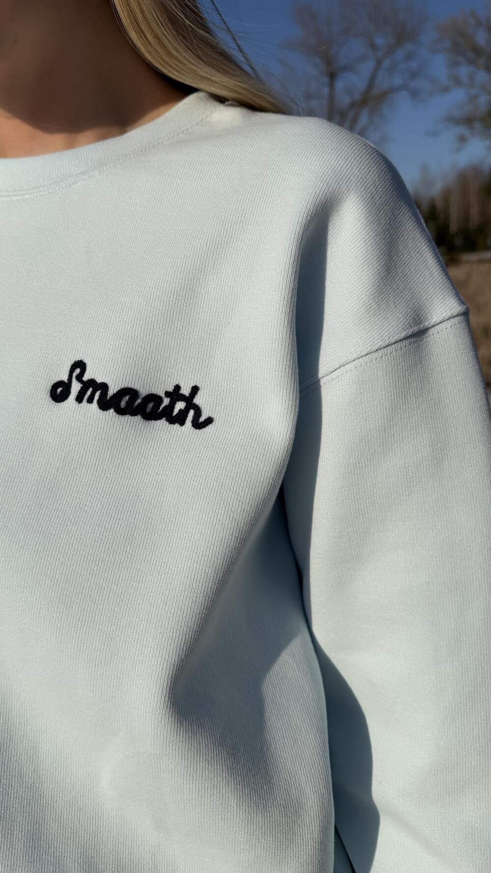 Світшот з декоративною вишивкою Smooth Mood Блакитний, Oversize