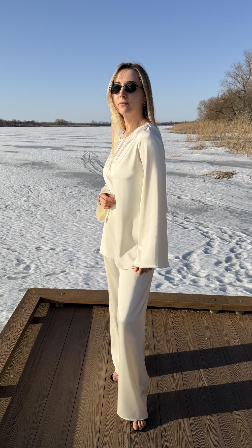 Костюм сатиновий, блуза без застібок та брюки Morfin Молочний, M