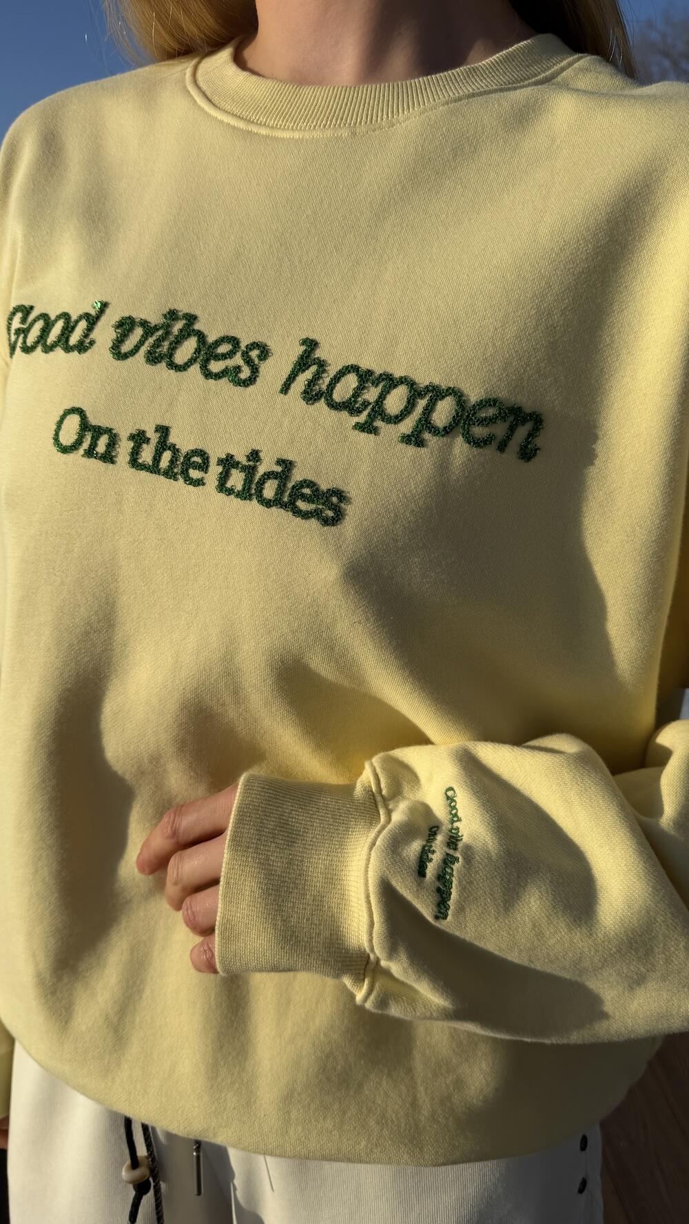 Світшот з нашивкою на грудях Good vibes Жовтий, Oversize