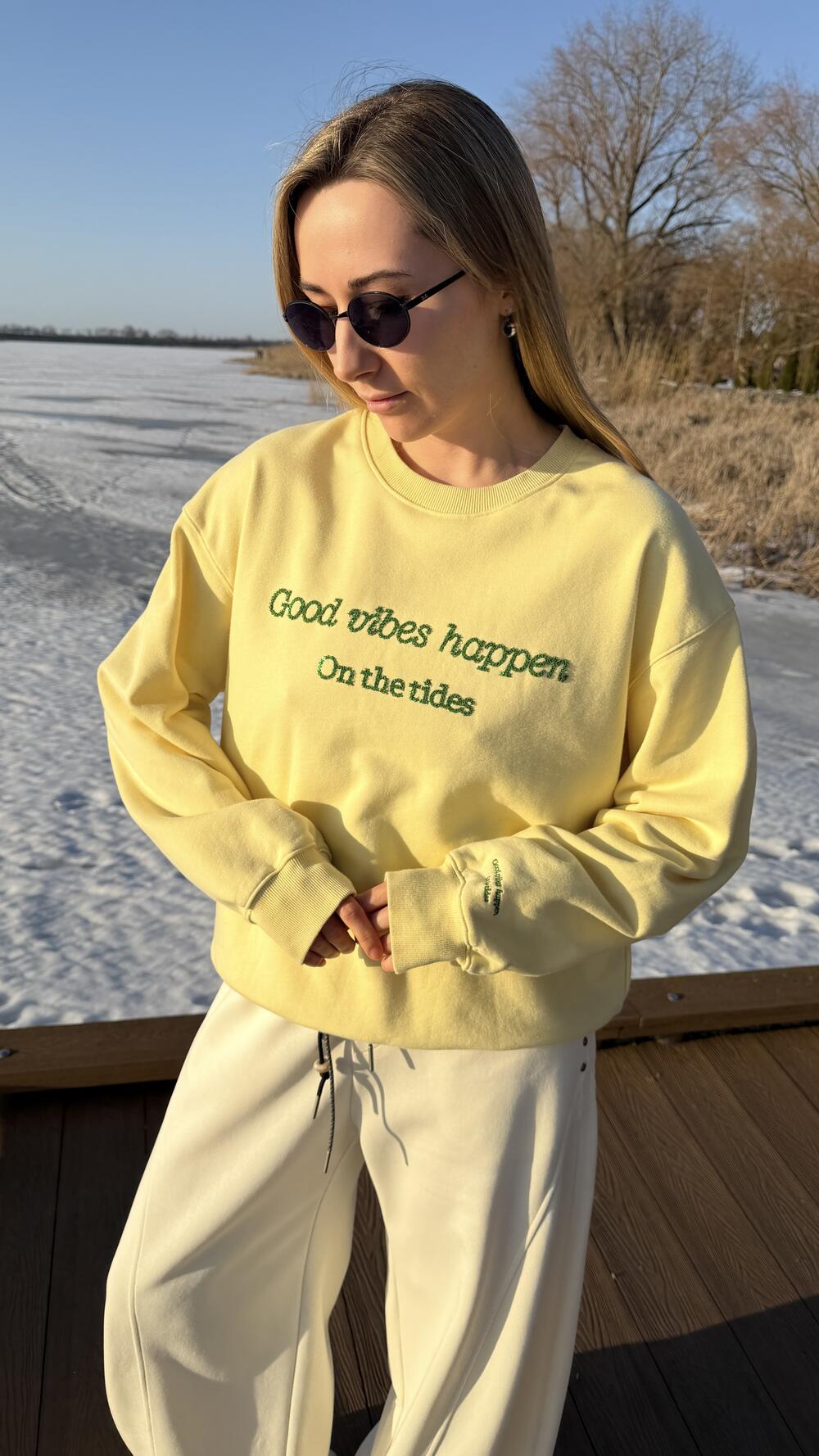 Світшот з нашивкою на грудях Good vibes Жовтий, Oversize